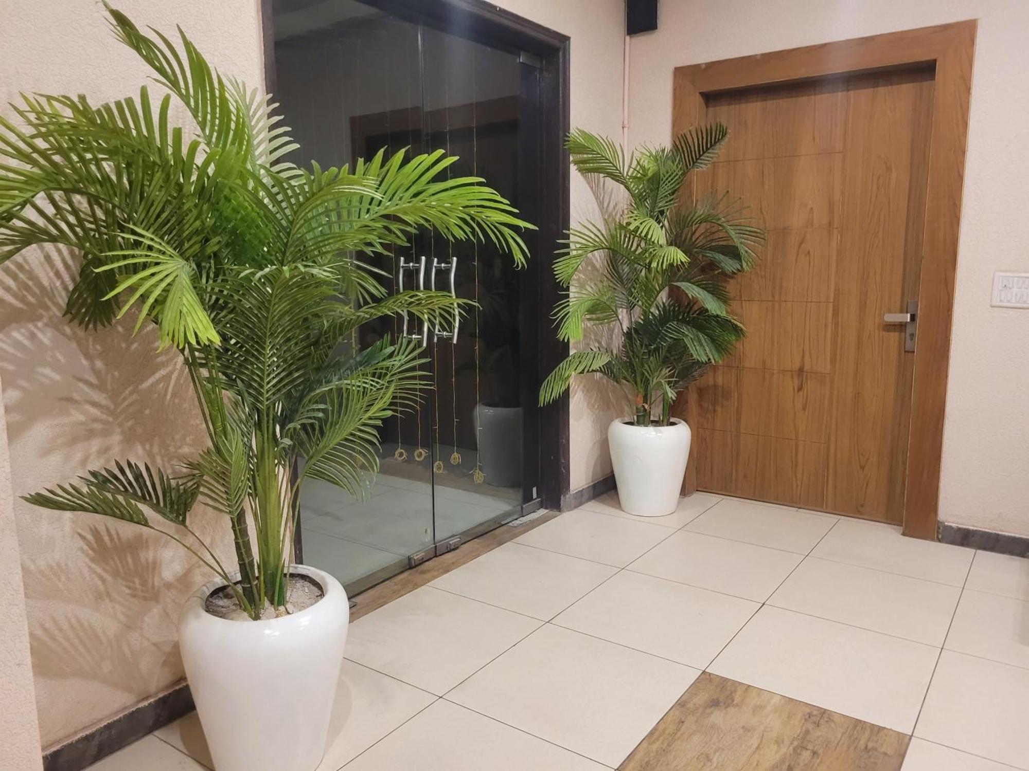 The Aura Grand Hotel & Banquet - A Unit Of Sitara Kollection Hotels Rohtak Kültér fotó